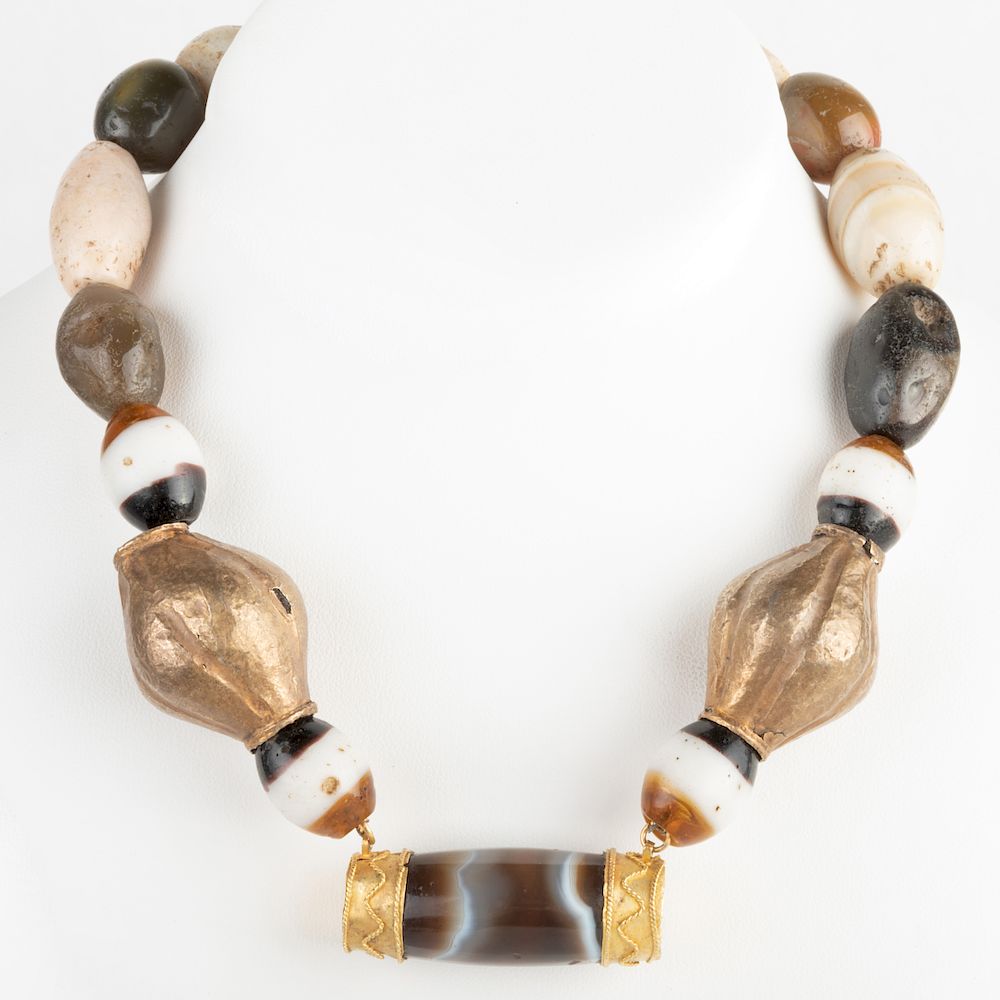 Appraisal: Agate Bead Necklace Agate Bead Necklace in p Sold Stair