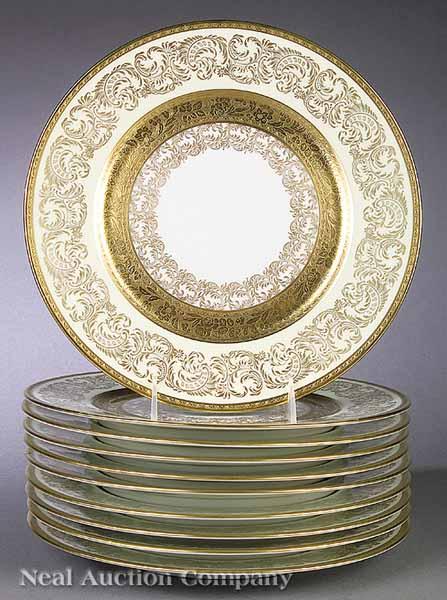 Appraisal: A Set of Ten Gilt-Decorated Service Plates green underglaze lion