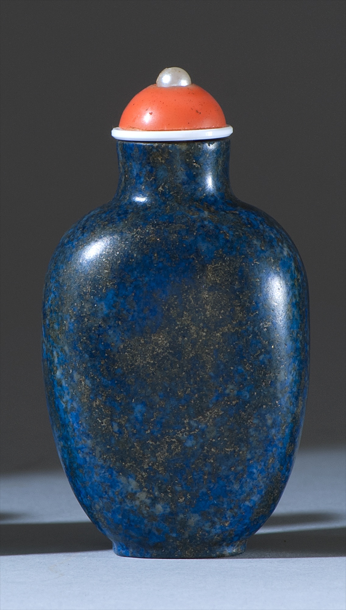 Appraisal: LAPIS LAZULI SNUFF BOTTLE th CenturyIn spade shape with gold-flecked