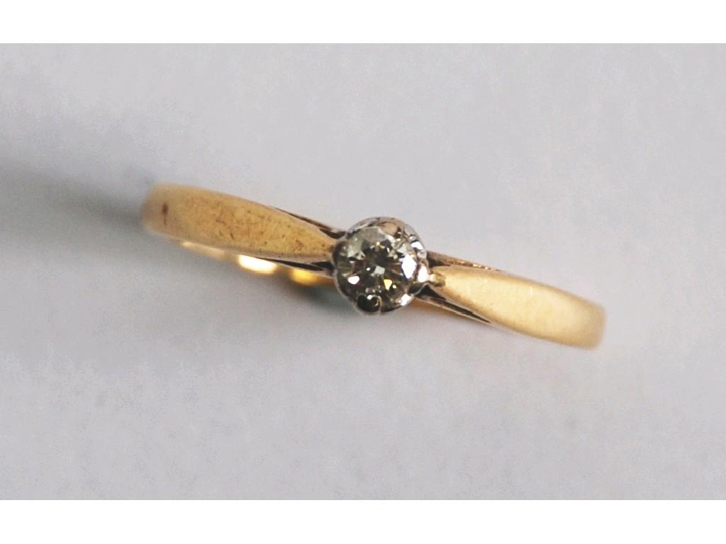 Appraisal: ct GOLD RING SET WITH A SMALL SOLITAIRE DIAMOND approx