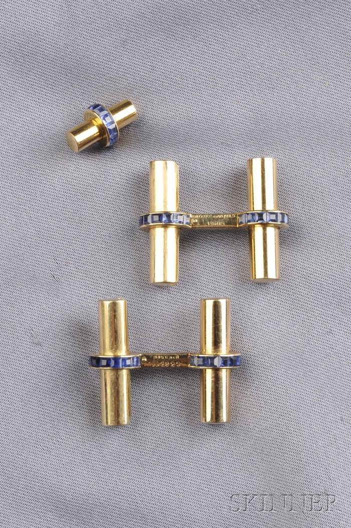 Appraisal: kt Gold and Sapphire Cuff Links and Tie Tack Van