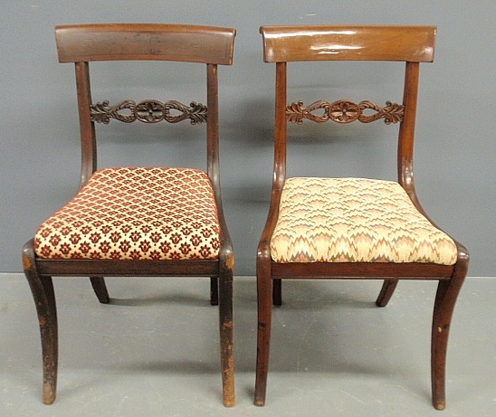 Appraisal: - Pair of Philadelphia mahogany saber-leg side chairs c with