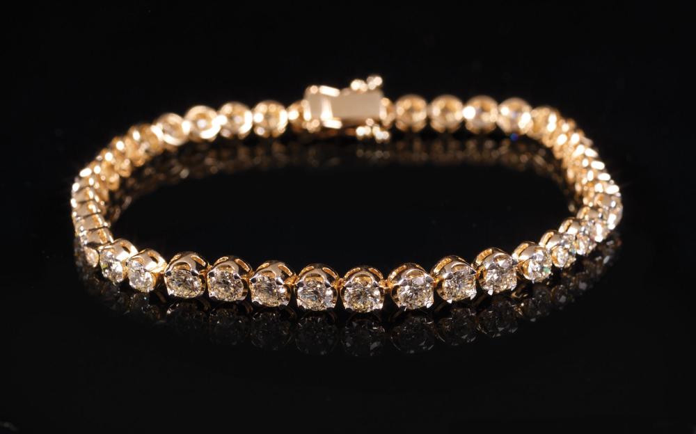 Appraisal: kt Yellow Gold and Diamond Tennis Bracelet composed of prong