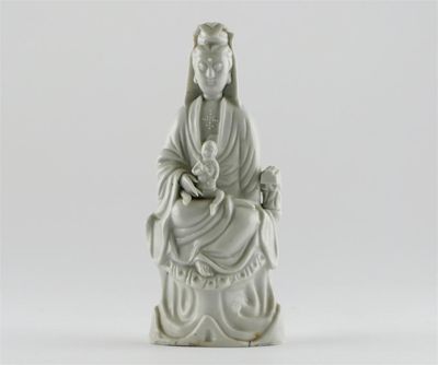 Appraisal: A Chinese blanc de Chine figure of Guanyin seated with