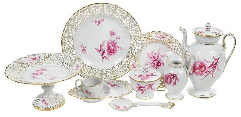 Appraisal: Pieces Assorted Meissen Tableware Continental th century Meissen marks to