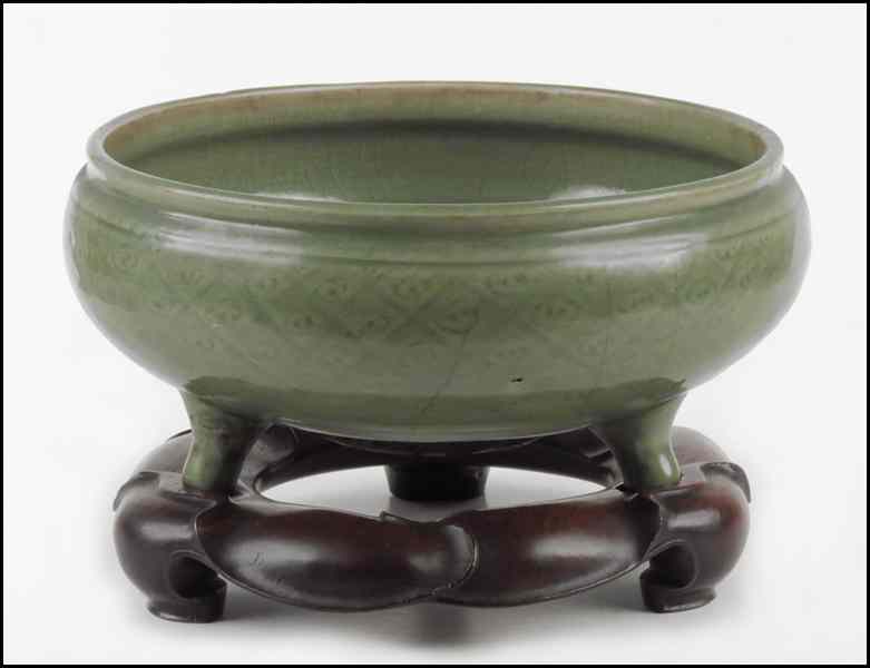 Appraisal: TH CENTURY CHINESE CELADON PORCELAIN FOOTED BOWL Raised on a