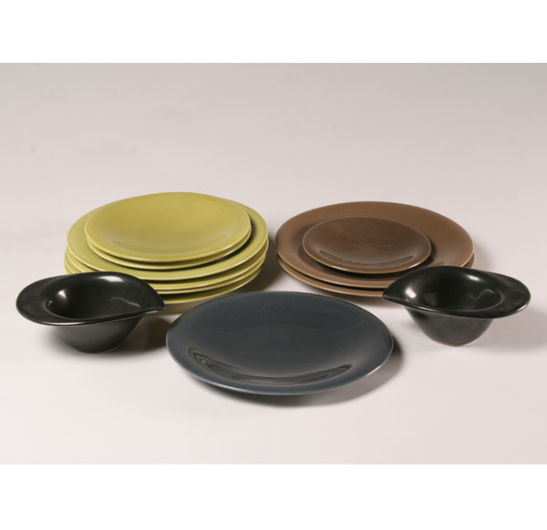 Appraisal: Russel Wright Highlight Set Dinner Plates Citron Nutmeg Blueberry Salad