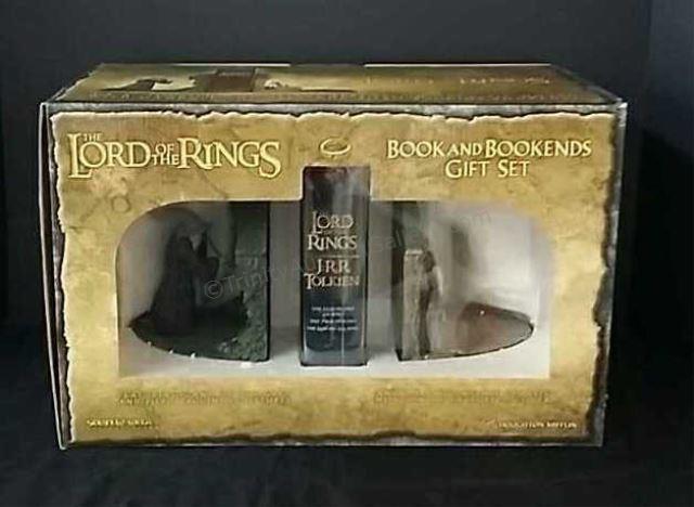 Appraisal: Sideshow WETA LOTR Book Bookends Set ISBN