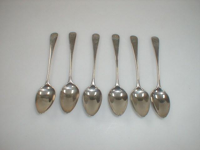 Appraisal: A set of George III silver teaspoons by Peter William