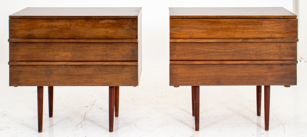 Appraisal: MID-CENTURY MODERN DANISH STYLE DRESSERS PAIR Pair of Mid-Century Modern