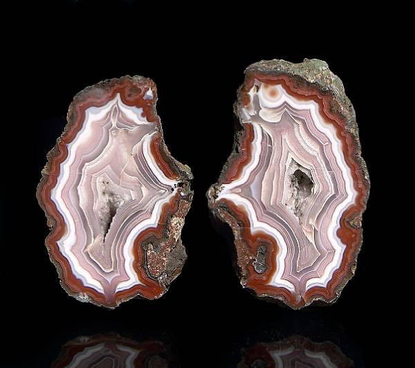 Appraisal: Without Reserve Agua Nueva Mexico This geode split is lined