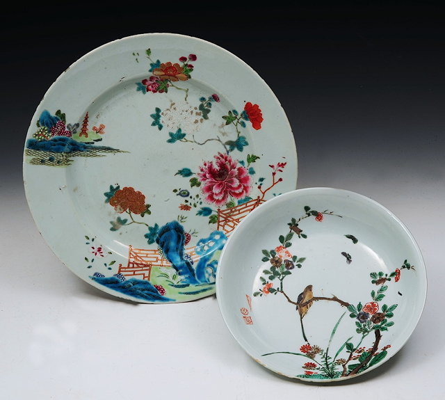 Appraisal: A CHINESE FAMILLE VERTE PLATE with pagoda fence and peonies