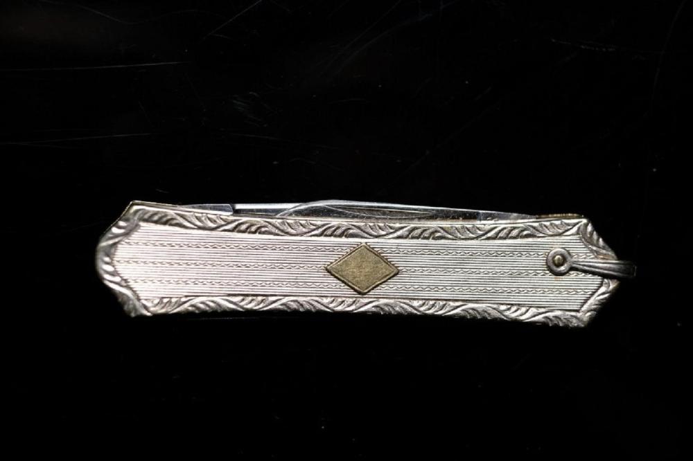 Appraisal: K WHITE GOLD YELLOW GOLD SMALL POCKET KNIFE K white