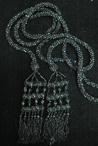 Appraisal: A 'S FRENCH JET SAUTOIR the beads clustered together to