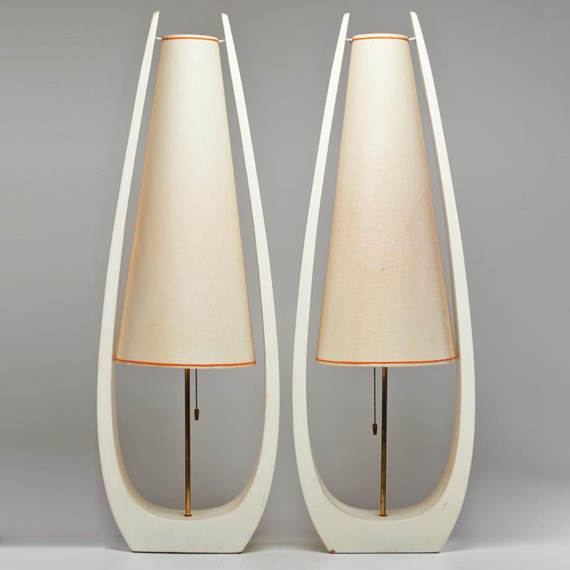 Appraisal: STYLE OF LAUREL LAMP CO Pair elongated table lamps USA