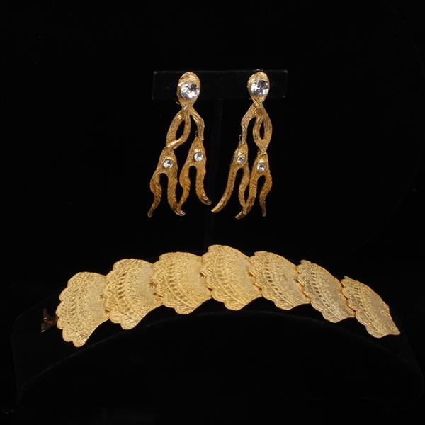 Appraisal: Mosell pc Gold Tone Linked Fans Bracelet Clip Earrings with