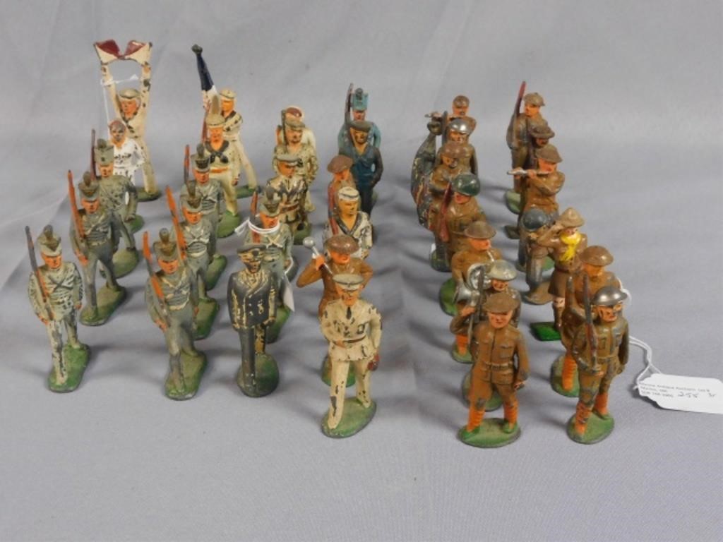 Appraisal: VINTAGE LEAD SOLDIERS PROBABLY BY BARCLAYManoil depicting WWI era doughboys