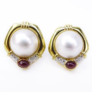 Appraisal: Vintage Natural Mabe Pearl Approx Carat Cabochon Ruby Diamond and