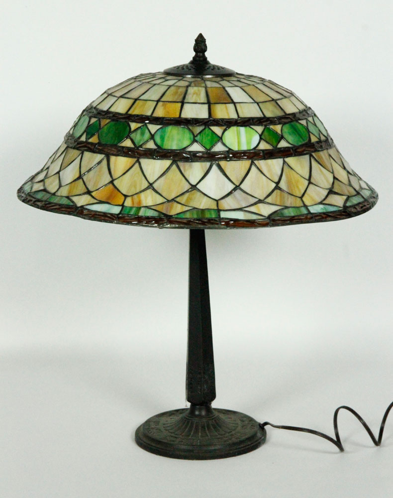 Appraisal: - Stained Glass Table Lamp Table lamp leaded and stained