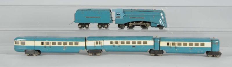 Appraisal: Lionel O-Gauge Blue Streak Passenger Set Description Pre-war Set includes