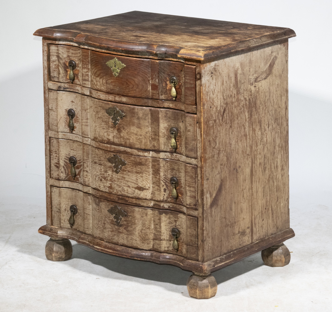 Appraisal: EARLY CONTINENTAL OAK CHEST Petite th c Serpentine Front Chest