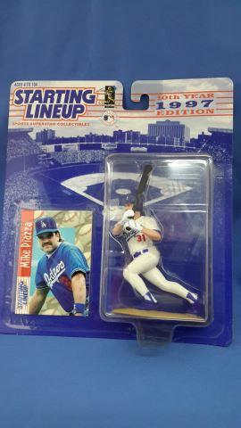 Appraisal: Starting Lineup Mike Piaza Action Figure Los Angeles Dodgers -