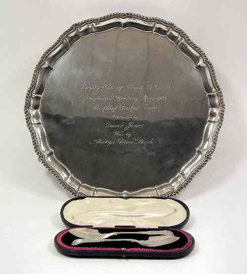 Appraisal: A George V silver circular salver with shaped and moulded