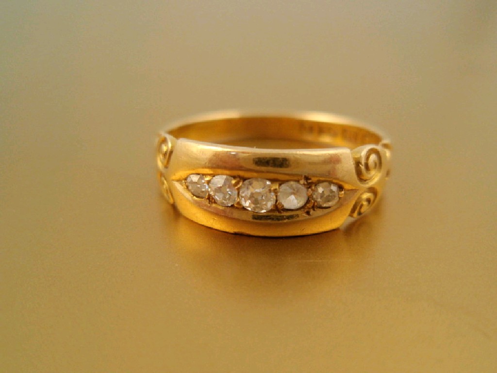 Appraisal: A Victorian five stone set ring four diamonds one replacement