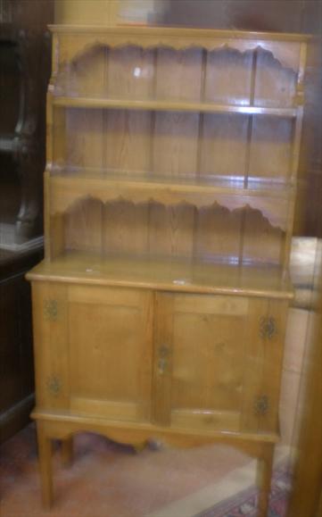 Appraisal: A pitch pine Welsh dresser of small proportions