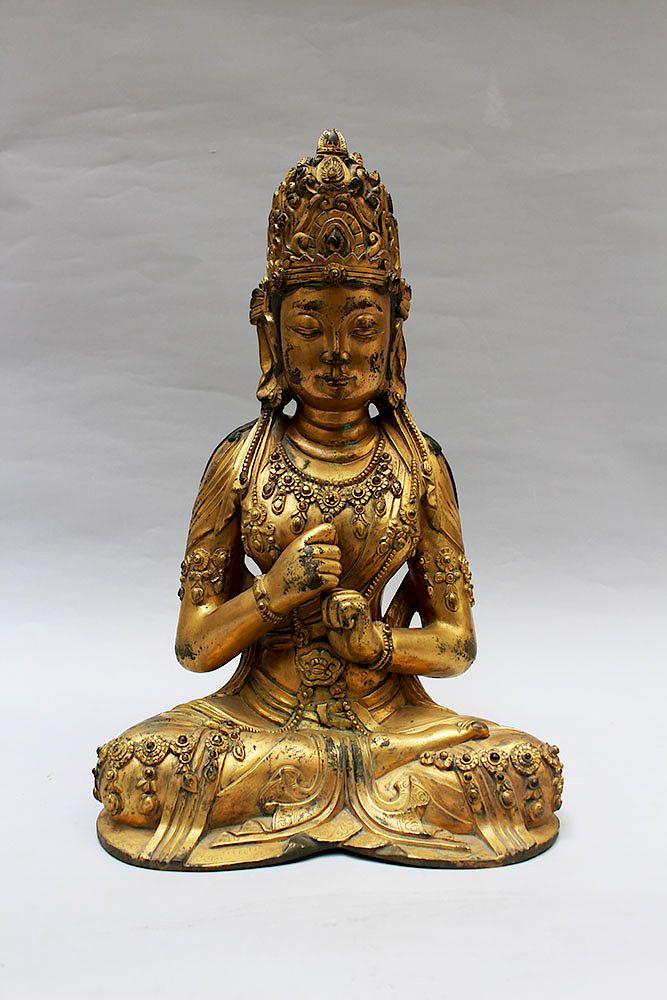 Appraisal: Late Ming bronze sculpture of Guanyin A late Ming bronze