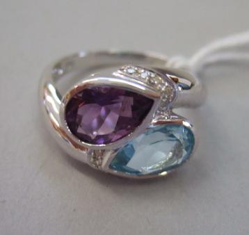 Appraisal: A ct white gold amethyst and pale blue gem set