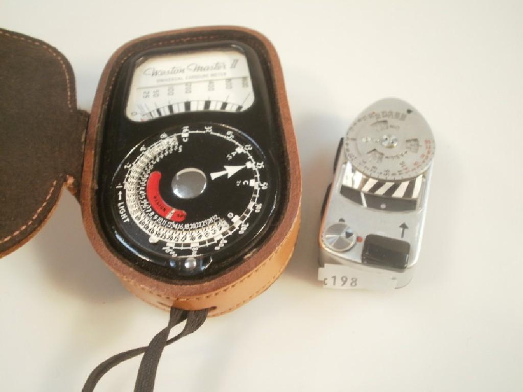 Appraisal: A Leica MR light meter four M series Leica camera