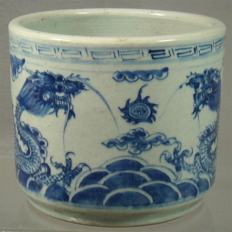 Appraisal: th th c Chinese porcelain brush pot overall good condition