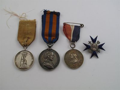 Appraisal: Nursing and other medals Nightingale School St Thomas's Hospital silver