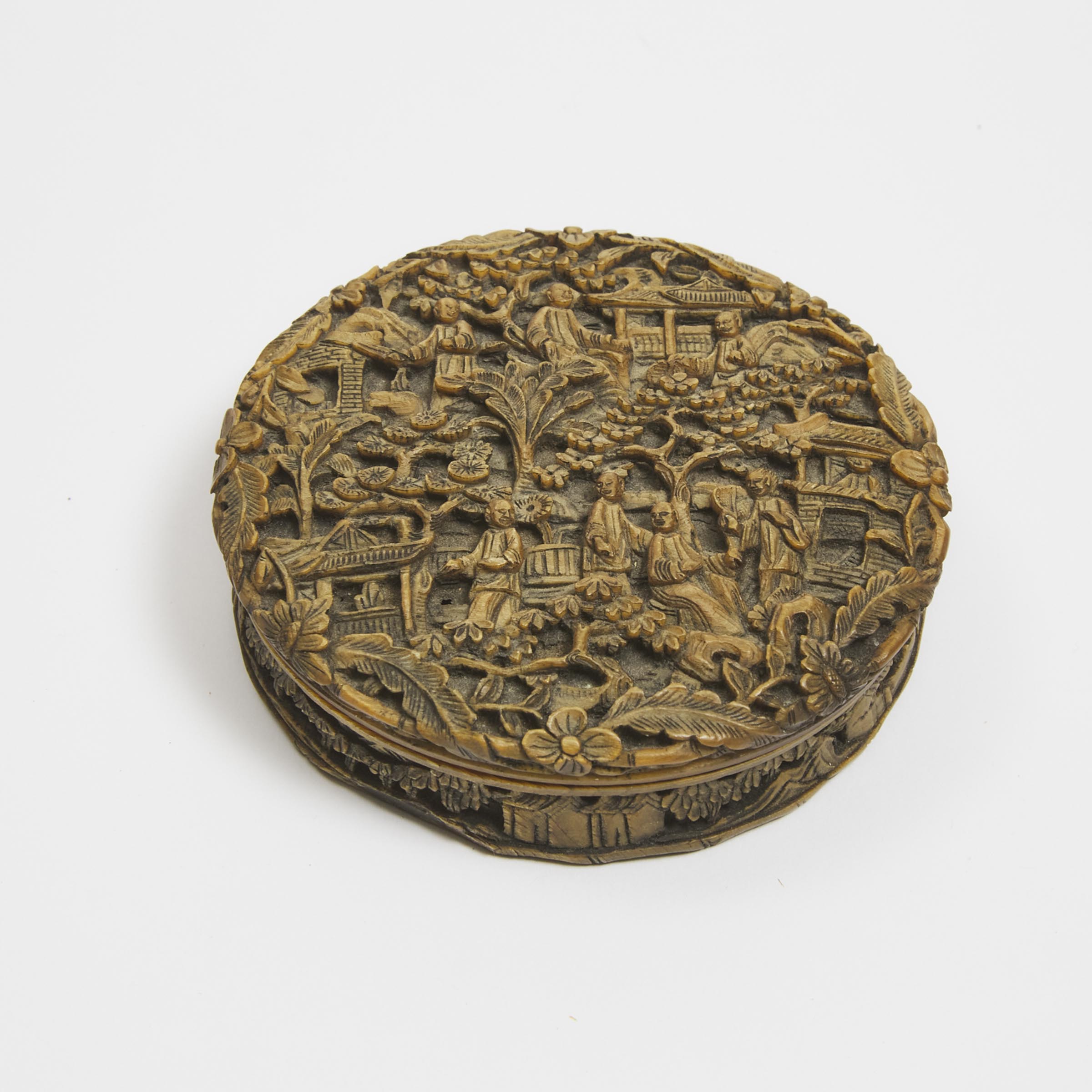 Appraisal: A Chinese Carved Tortoiseshell Circular Box and Cover th Century