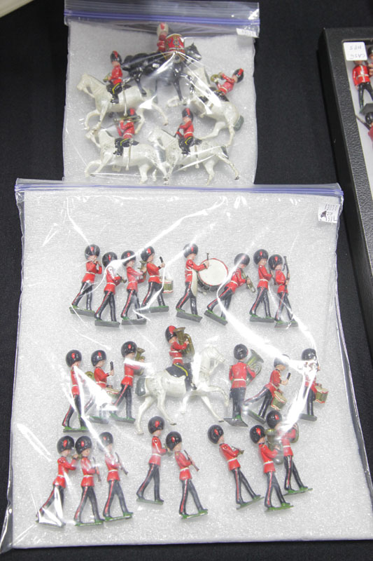 Appraisal: TWENTY-EIGHT BRITAINS BAND FIGURES Including Coldstream Guards Twenty with red