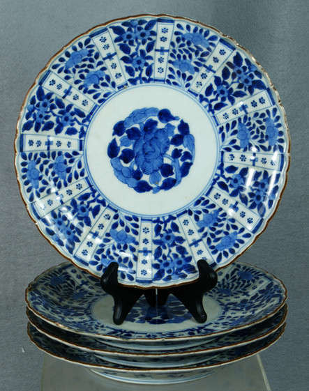 Appraisal: Chinese blue and white porcelain plates in dia th c