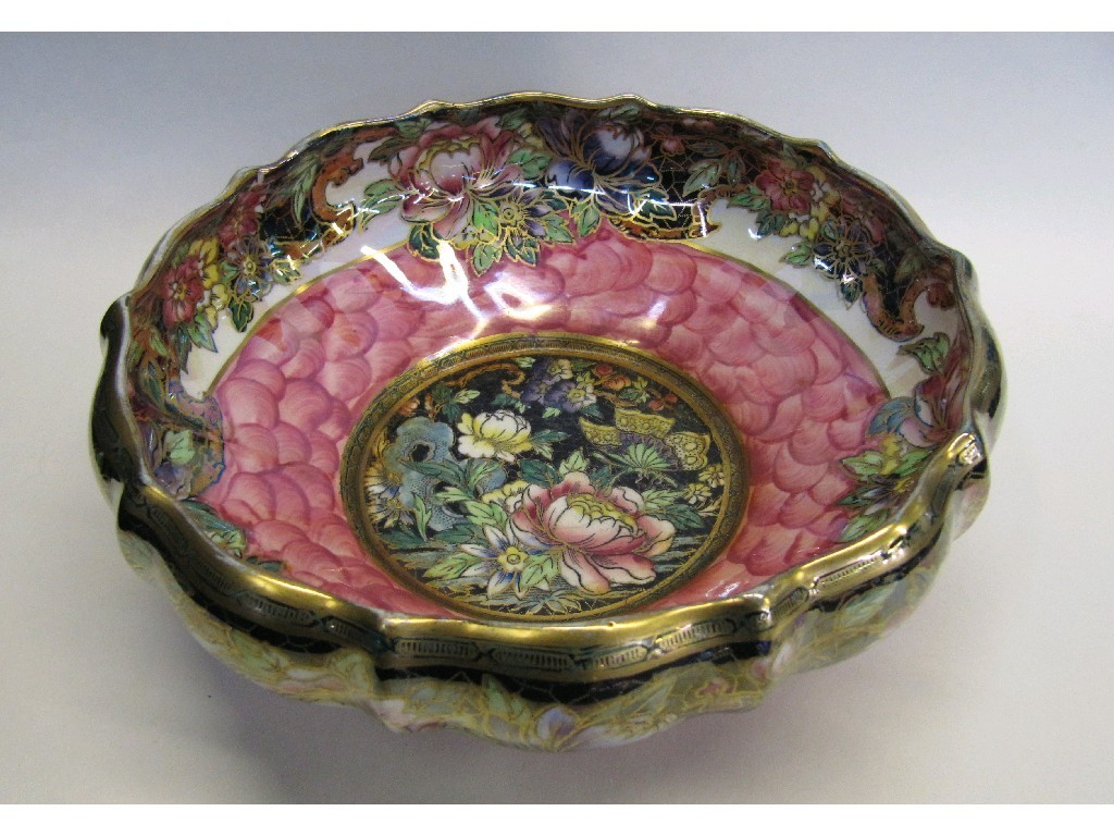 Appraisal: Maling bowl decorated with flowers pattern no