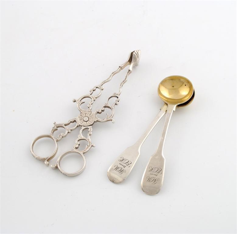 Appraisal: A pair of Victorian provincial silver salt spoons