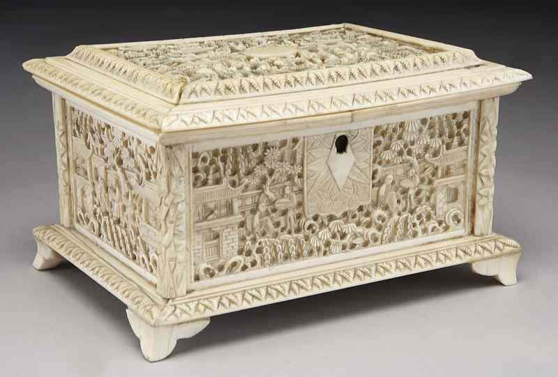 Appraisal: Chinese Qing carved ivory jewelry box depicting International buyers should