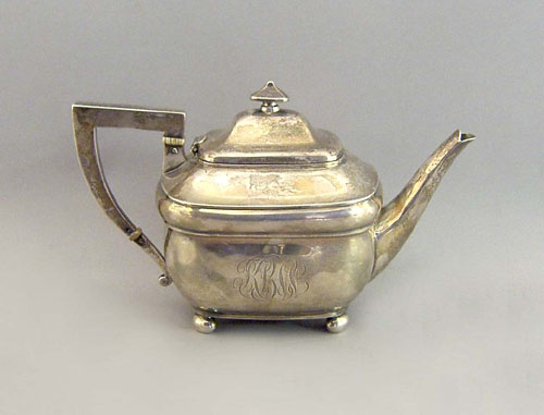 Appraisal: Sterling silver teapot th c h approx troy oz