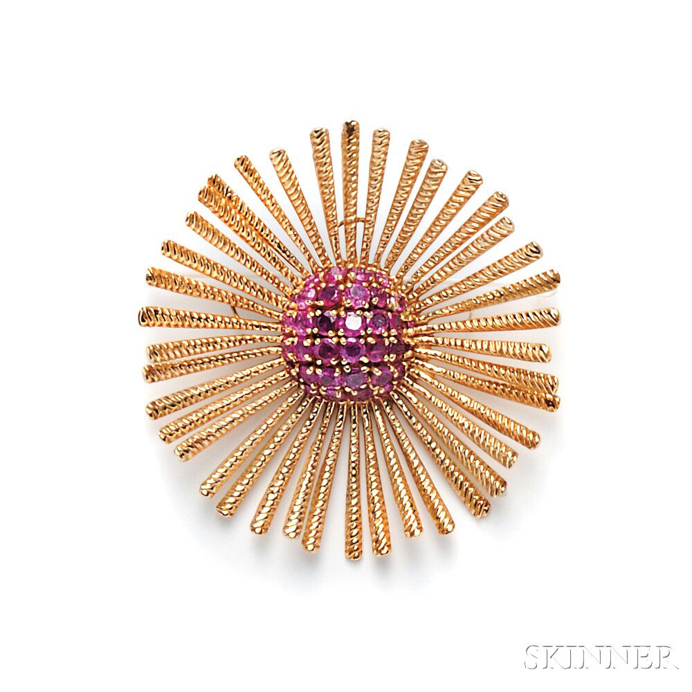 Appraisal: kt Gold and Ruby Starburst Pendant Brooch centering a cluster