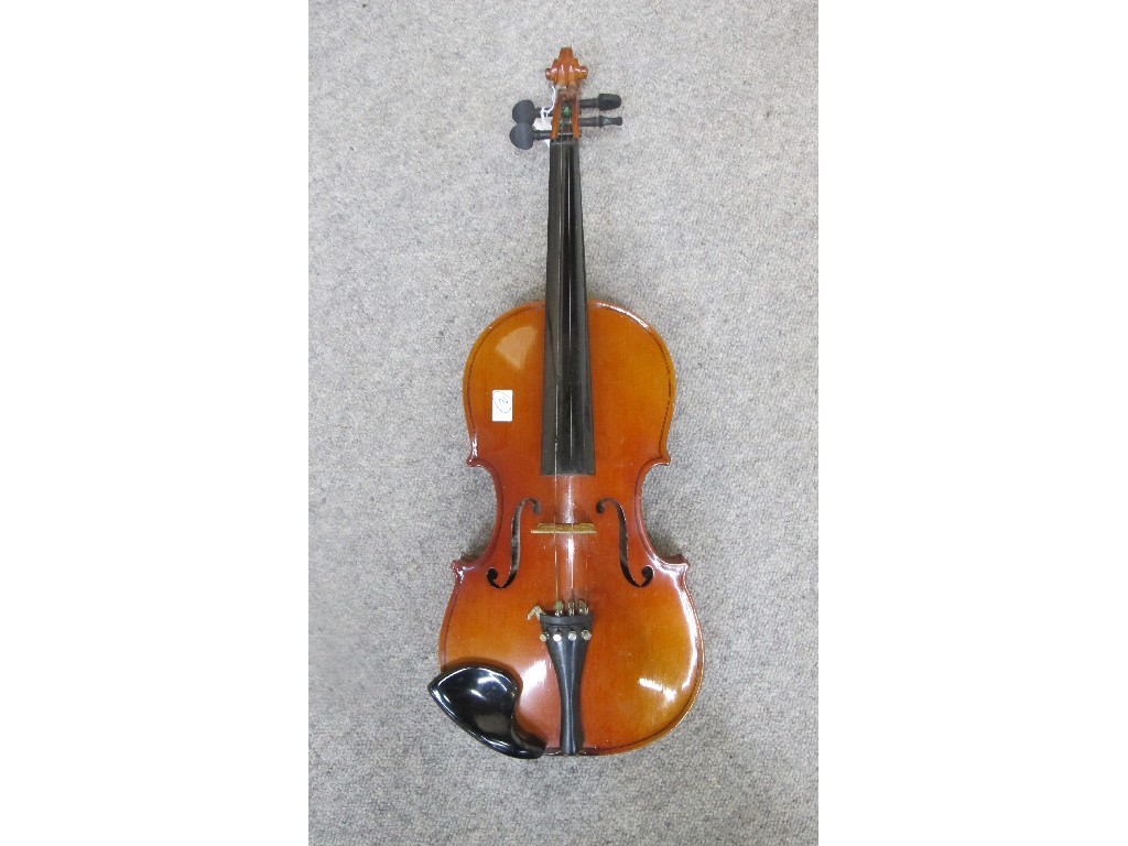 Appraisal: A Chinese violin case available