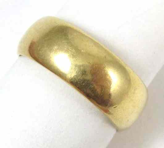 Appraisal: FOURTEEN KARAT YELLOW GOLD RING weighing grams Ring size