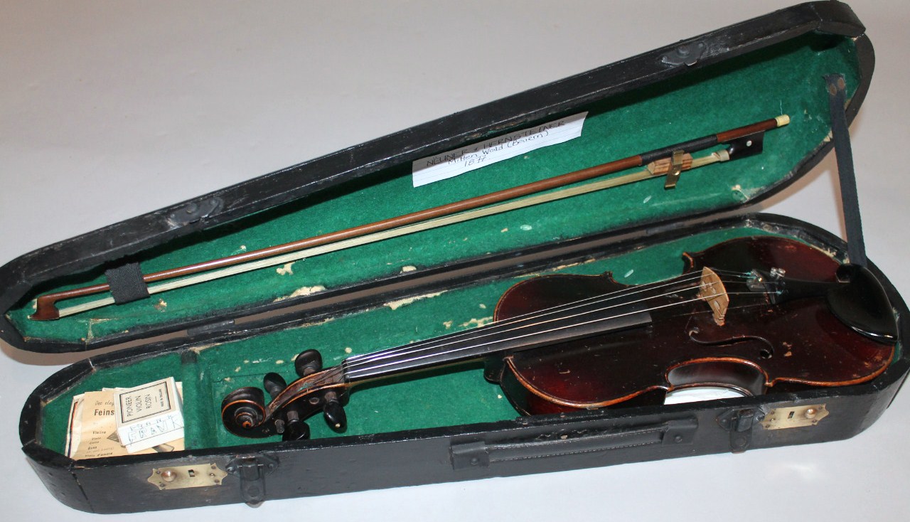 Appraisal: A late thC early thC Neuner Hernsteiner violin with stained