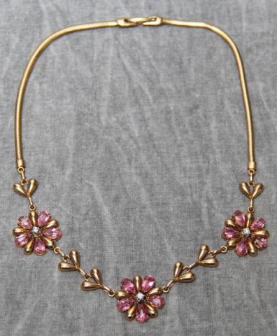 Appraisal: JEWELRY Vintage kt Gold Diamond and PinkTopaz Floral Necklace Beautiful