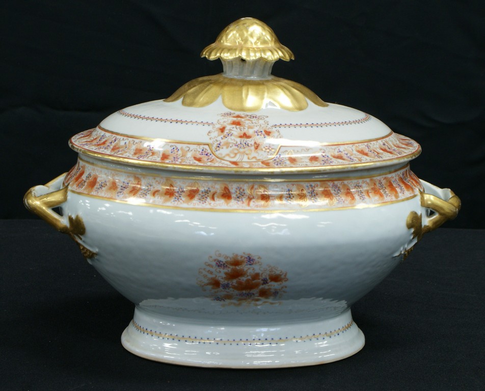 Appraisal: Chinese Export Porcelain Tureen w d - h no visible