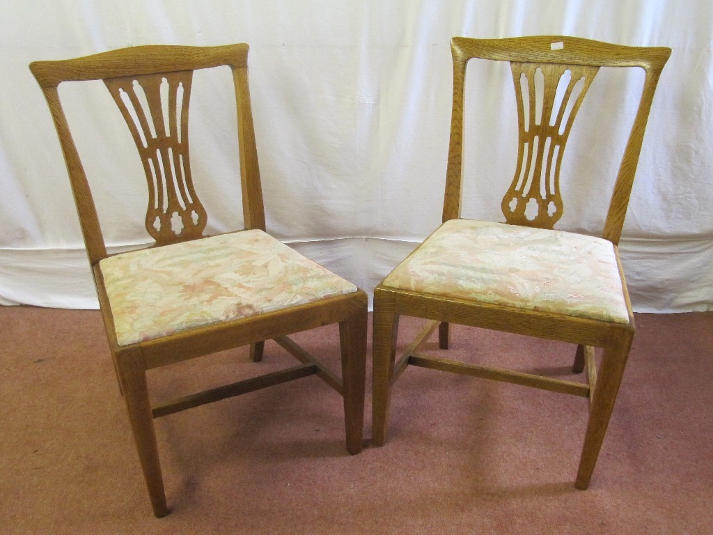 Appraisal: A set of ten Victorian oak dining chairs with pierced