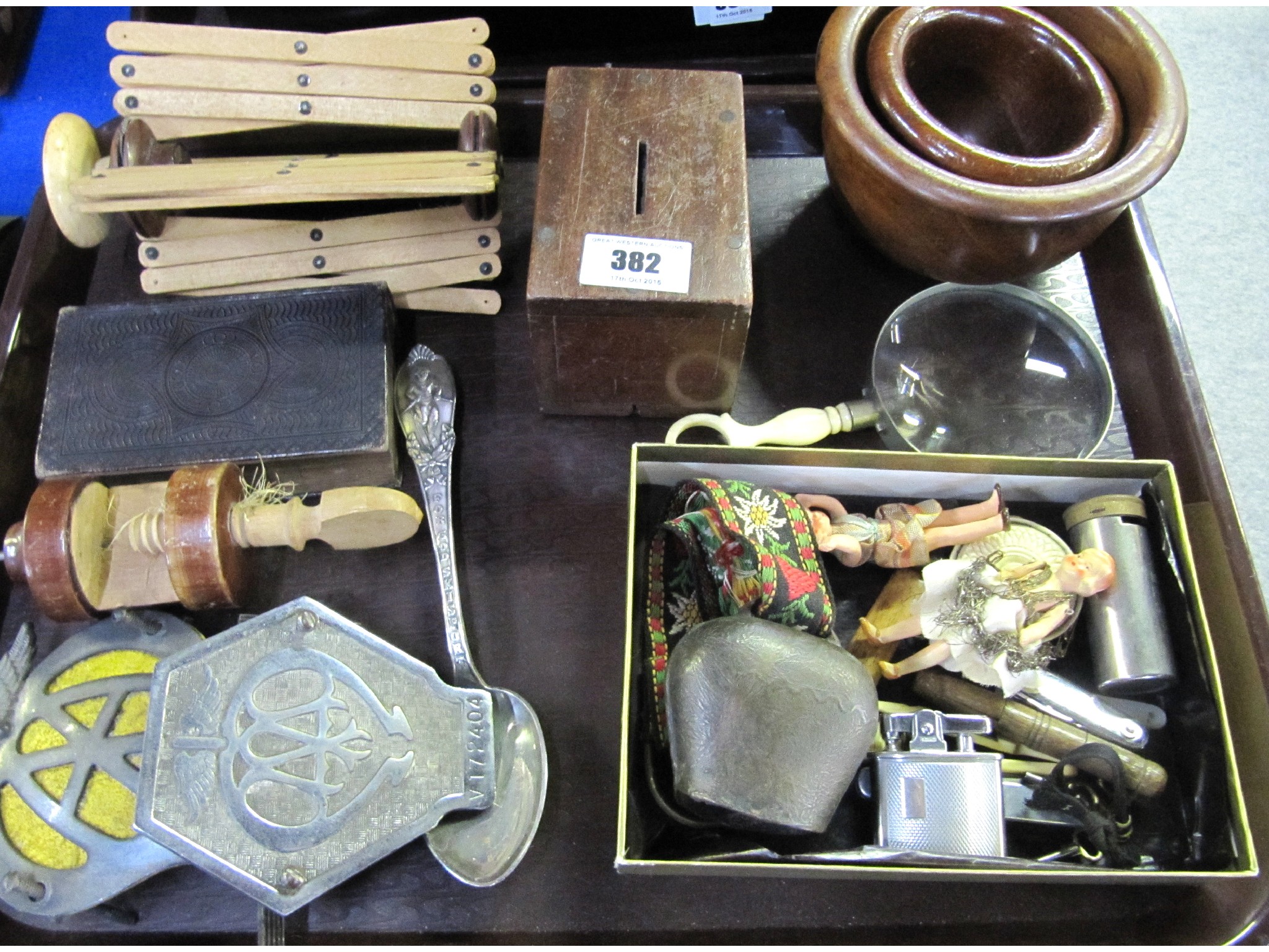 Appraisal: A tray lot of miscellania - treen bowls wool winder