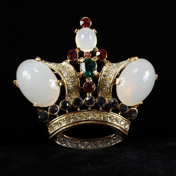 Appraisal: Trifari Crown Goldtone Brooch Pin with jelly belly white cabochons